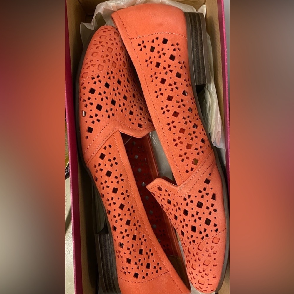 Naturalizer flat shoes - Picture 3 of 3